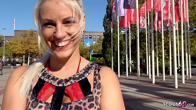 Großer, Euter, Zwischen Titten Abspritzen, Tschechisch, Reden, Titten Fick, Pornostar Deutsch