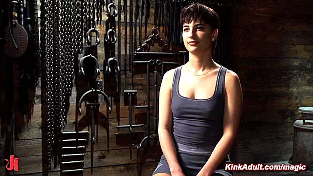 Dasi Bdsm, Ikat Kasar, Terikat Bdsm, Rambut Perang, Putar, Tetek Kecik, Panjut, Tetek, Diri, Paling Tua