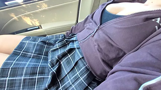Busty Amatør, Amatør Brunette, Fetish Amatør, Store Patter I Uniform, Store Bryster, Store Patter Public