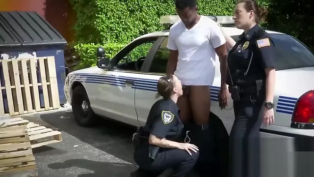 Amatør, Amatør Milf, Amatør Utendørs, Amatør Trekant, Svart Og Moden Dame, Black Gutt, Moden Dame
