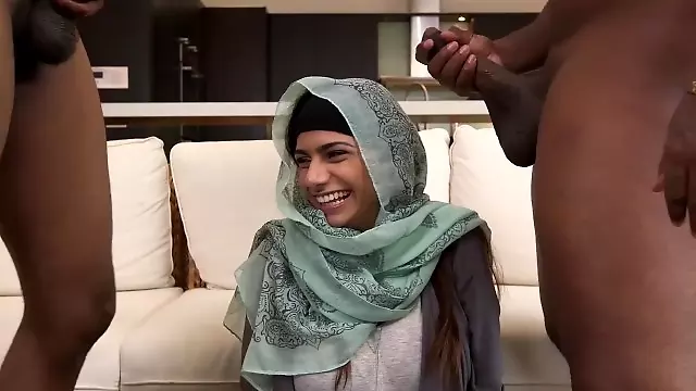Große Titte Arabisch, Titten Aufgehängt, Riesen Großer Schwanz Penis, Busty Von Hinten, Pornostar Großer Busen