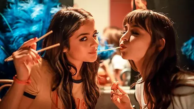 Lesbičky Prsty V Zadku, Lesbičky Spolu, Honění Prsty V Zadku, Noha A Vagína, Lesby Lízání Kundy