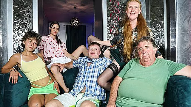 Teini Pylly, Isot Tissit Ja Penis, Vanha Isot Tissit, Takaapäin, Tupla Munaa, I Tupla, Karkea