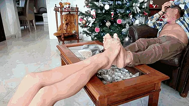 Подвязывание За Яйца, Сюрприз Бондаж, Член С Шариками, Связанные Девушки, Жено Мужчины, Ногой На Яйца