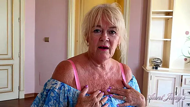 Amateur Prsa, Babky Amaterky, Blond Na Kozy, Sólo Masturbace Ženy, Babicky Masturbace, Domácí Drsné