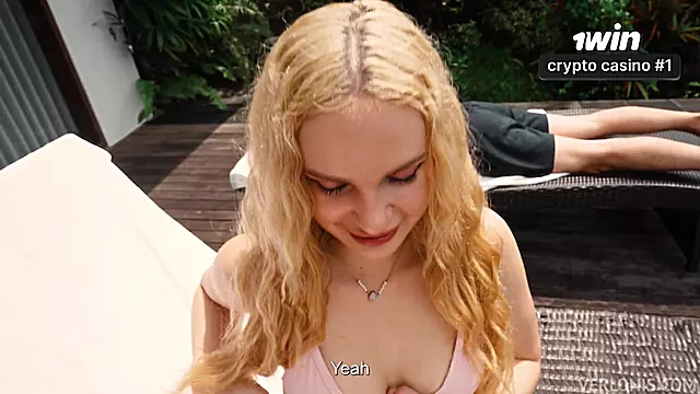 Amateure, Blondes Babe, Blonde Ehefrau, Blasen Und Spritzen, Amateur Hahnrei, Cuckold Lutscht Schwanz