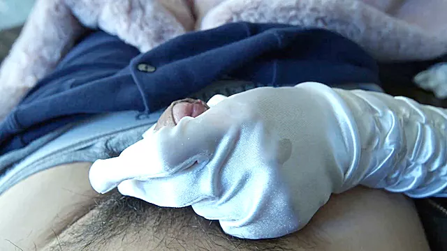 Amateur Abspritzen, Amateure Handjob, Handjob Abspritzen, Handschuhe Handjob, Freche Girl