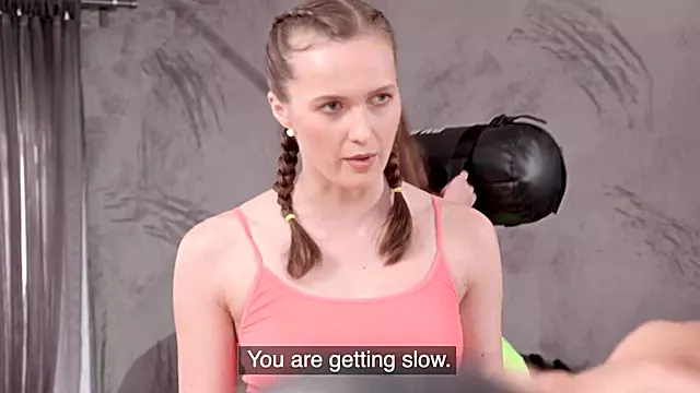 Babe Trojka, Lizanje Picke Babama, Babe Sa Mladima, Guranje Prsta Lezbe, Lizanje Picke, Mlade