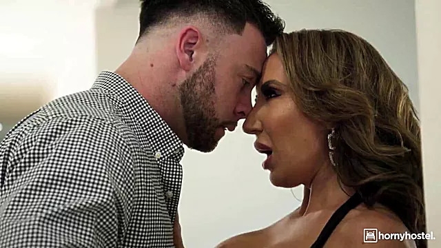 Muie Ântre Sâni, Muie Adanca In Gat, Muie Milf, Tate Mari, Milf Țațe Mari, Milf Adanc In Gat