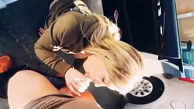 Amatrice Blonde, Pipe Amateur Blonde, Pipe Amateur Voiture, Blonde Suceuses De Bites, Blonde Levrette