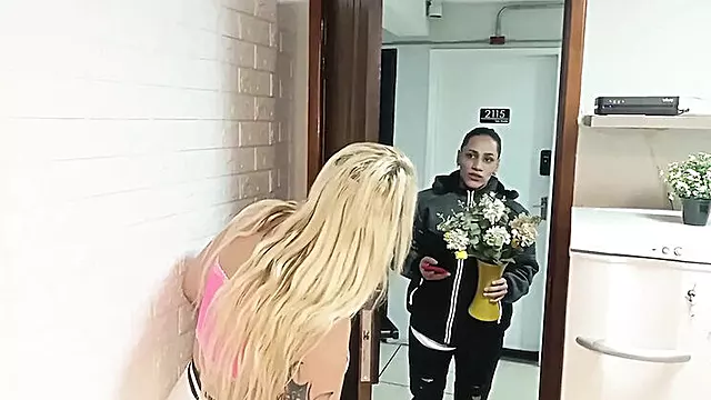 Amatööri Lesbo Persettä, Teen Amateur Lesbo, Lesbo Dildo, Pillun Nuoleminen, Sormi Pilluun