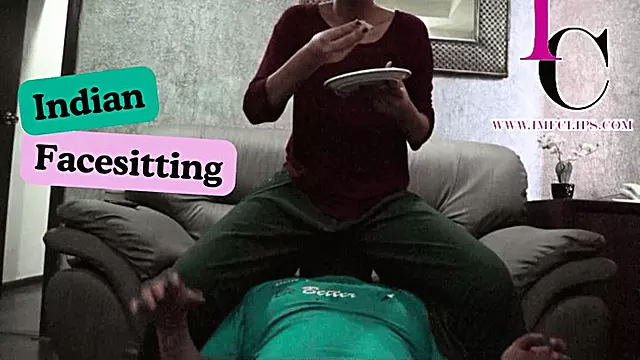 Dinner Time Face Sitting Cushion