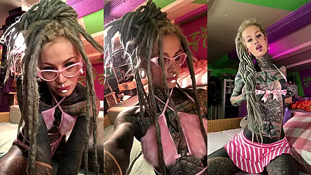 Amatrices Lunettes, Chatte Pooilue Amatrice, Piercing Amatrice, Petit Sein Jeune Fille, Lunettes Solo