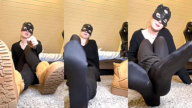 Blonde Amatør, Amateur Modell, Fetisj Støvler, Nylon Føtter, Svette Føtter, Tysk, Herskerinne