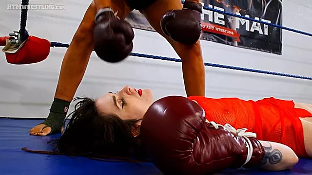 Dez Desire vs Violet Vega - Lingerie Boxing Beatdown - (WindowsMedia)