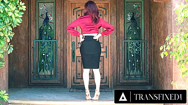 Redhead Trans Pounds Married MILF Pussy Gushing Cum Dripping