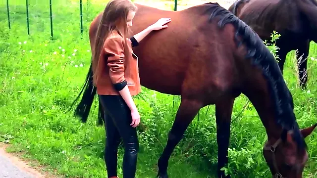 Amatérky Teen, Mladé Brunetky, Bradavky Mladej