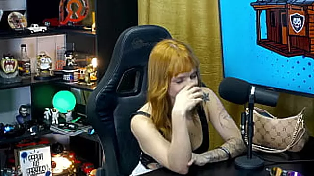 Brasileiras Beijando, Peituda Branca, Falando Sacanagem, First Hot Sex, Primera Vez Com Outro