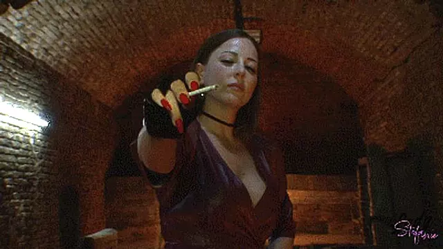 Deutsch Vintage, Femdom Sklave, Leder Femdom, Rauchen Fetish, Deutsch Leder, Deutsche Frauen