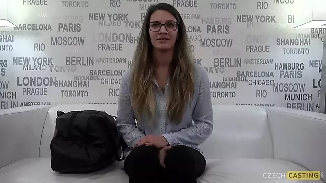 Isot Tissit Rotujen V, Brunetti Isot Tissit, Tsekki Isot Tissit, Isot Tissit, Tsekki Haastattelu