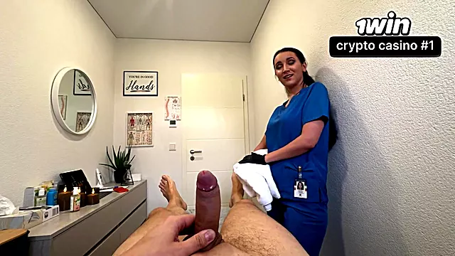 Moeder Borsten, Buiten Grote Tieten, Pornoster Met Grote Tieten, Betrapt, Russisch, Grote Borsten Massage