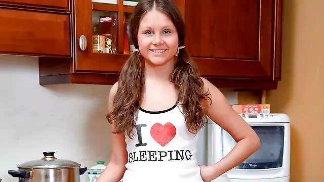 Amateur Stripp, Amateure Teen Dildo, Teen Amateur Titten, Dildo Teenie, Dildo Titten, Solo Haar