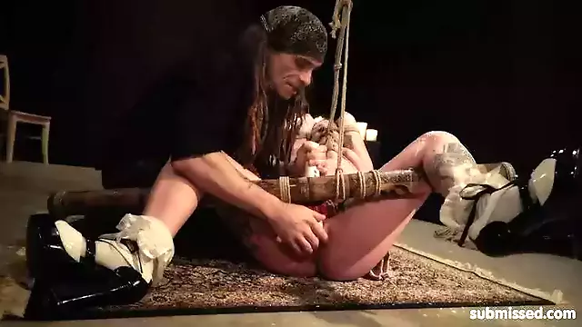 4 In Dus, Sub Bdsm, Bdsm Batute Cu Biciul, Pizde Bune, Tate, Pizde Care Se Pisa, Funie Prin Pussy