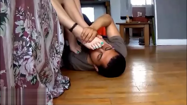 Kućni Amateri, Feet Amaterke, Serbian Amateur, Svrsavanje U Mamu, Stopala, Mom Feet, Feet Tinejdzerke