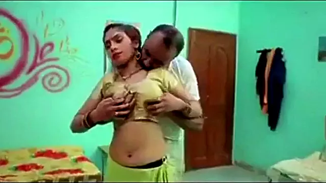 Desi Bhabhi Romance With Sasur