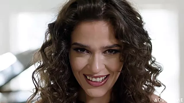 Bruna Con Maschetina Autoreggenti, Brunetta In Lingerie, Calze Lingerie, Togliere Le Mutande
