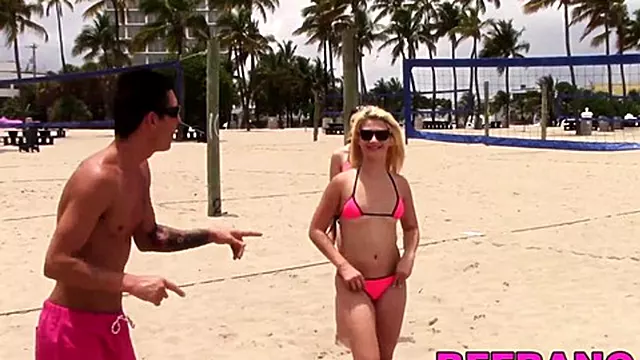 Strand, Grosse Schwänze Orgie, Dicke Titten Blowjob, Vollbusen Doggysstyle, Vollbusige Teen