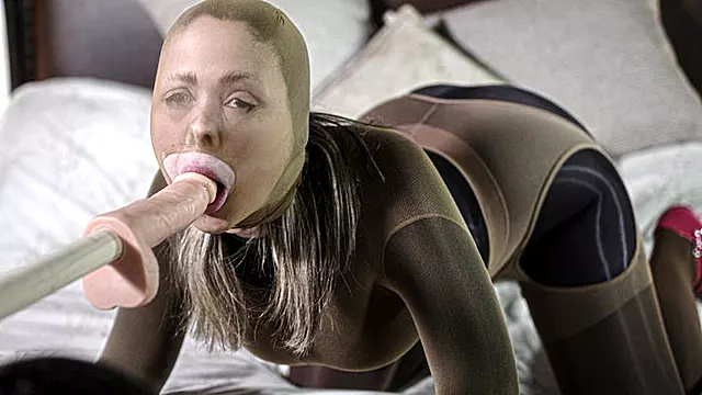 Sexe En Collant, Gode, Nylons Encasement, Erotique, Pute, Continue À Sucer, Nylons, Oral Sensuel