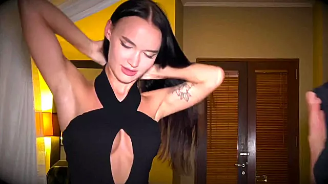 Awesome BLOWJOB from two sluts CALIFORNIABABE and SASHA SPARROW