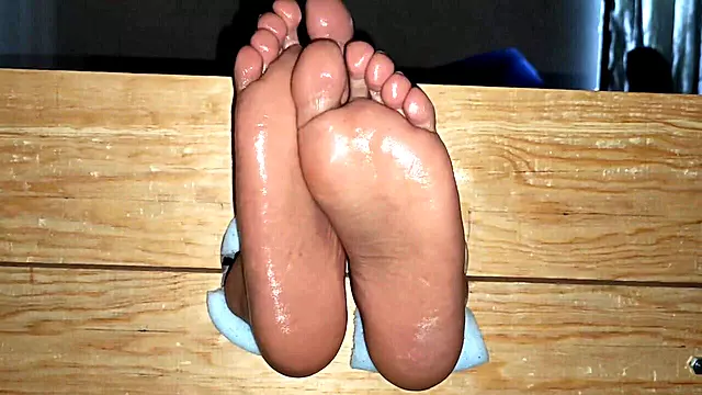 Gefesselte Amateure, Fetisch Amateur, Fuss Fetish Amateur, Mann Fesseln, Gefessellte Füße