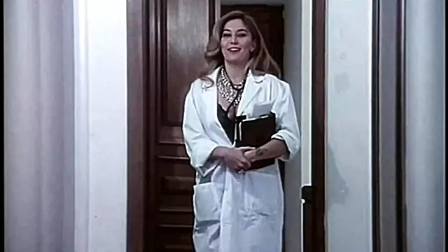Kolej Anál, Prsata Brunetka, Velk Kozy Prostitutky, Výstřik A Prsa, Cernovlasky Milfs, Doktor Prsa