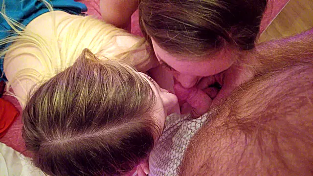 อมควยสมัครเล่น, Threesome มือสมัครเล่น, วัยรุ่นอมควย, นิววิด เปลือย วัยรุ่น, วัยรุ้นก้นใหญ่
