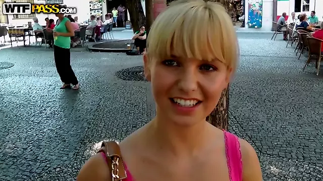 Iza Kamere, Pusenje Kurca Tinejdzeri, Подросток Outdoor, Javno Ulica, Blovjob In The Street