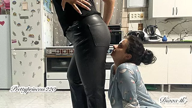 Viens Dans Ma Bouche, Fart Slave, Cuir Femdom, Fétiche Cuir, Fetiche Slaves, Cul A La Bouche