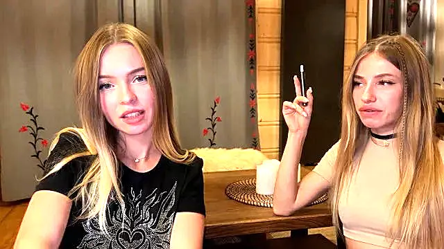 Blondynki Kowbojki, Blondynki, Blondynka Si Pieprzy, Blondynki Rosjanki, Kowbojki, Sperma W Buzi