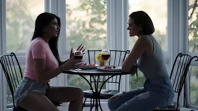 Lesbicky Zadek, Lesbi Anal, Cernovlasky Milfs, Lesbičk Vášen, Erotika, Milf Lesbičky, Líbání Lesby