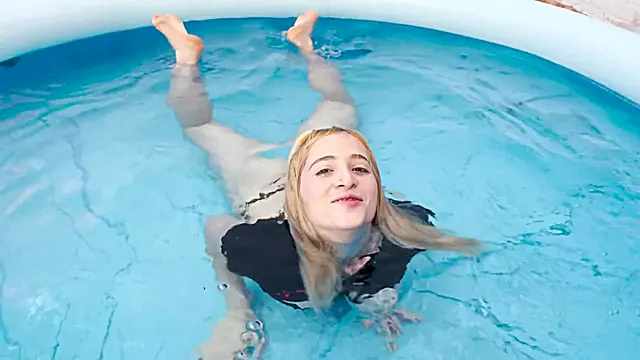 18 Jaar, Mooi Amateur, Amateur In Het Openbaar, Latina Prachtig, Blond Klaar Pijpen, Ruig Pijpen