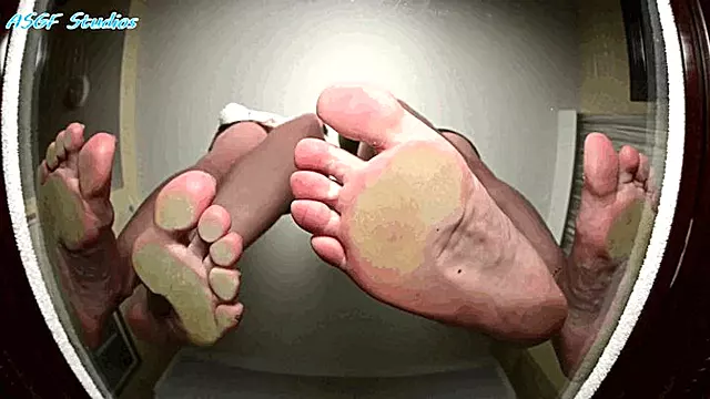 Detention goes wrong! GIANTESS TEACHERS Paisley and Tilly don't see the students! - MOV