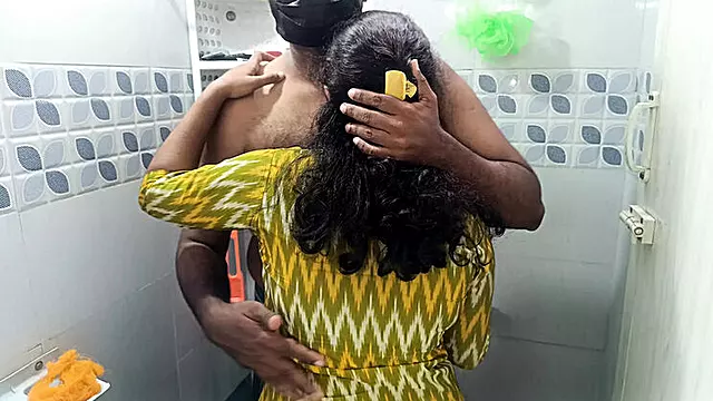 इंडियन बाथरूम सेक्स विडिओ, लेडिज बाथ रूम, काॅलेज कि टिचर Ponr Xxx Com, देसी Couple, पापा ने मेरी बीवी को चोदा