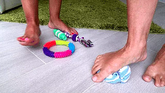 FOOT MASSAGE WITH TOYS Ea