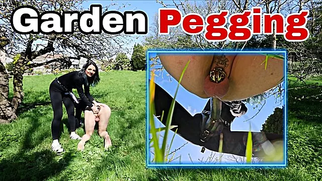 Femdom Analspiele, Demütigung Anal, Öffentlich Anal, Anal Draußen, Anal Strapse, Femdom Erniedrigung