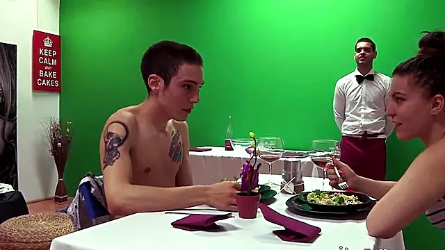 Première, Première Orgie, Touthebody, Emission Télé, Spectacle, Maria N'avait, Spanish Orgie, Espagnol