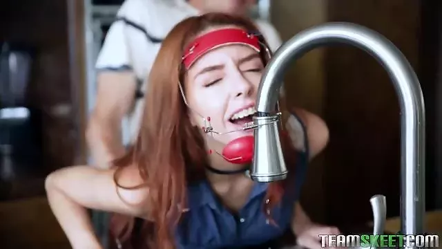Rothaarige Teen, Teen Fuckingoutside, Kleine Teenager, Selbst, Lang, Teen, Lange Teen, Vagosex Inside