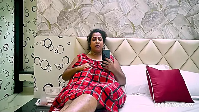 Hint Desi, Büyük Memeli Amatör Frikik Videos, Ev Hanimi Amatör, Anne Meme, Büyük Iri Memeli