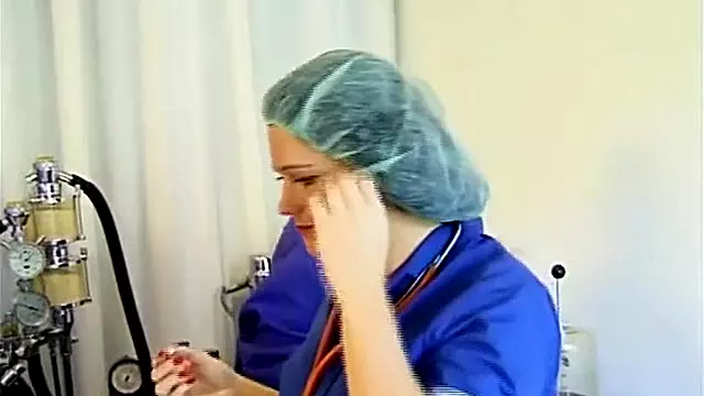 Lesbian Rambut Coklat, Fetish Lesbi, Lesbian Muntah, Lesbian Medis, Lesbi Nurse, Lesbi Threesome