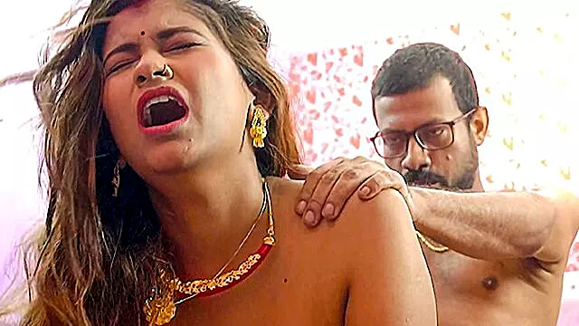Lissome Noname - straight hair action - Desi Bang
